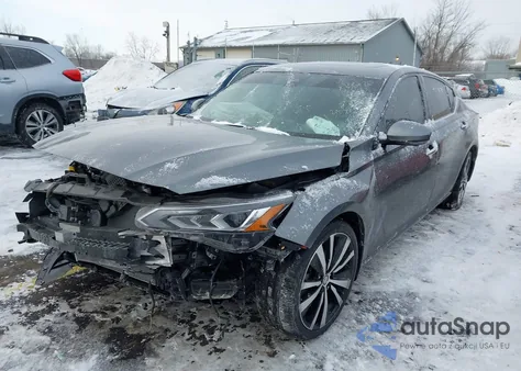 2019 Nissan Altima 2.5 Platinum z USA, uszkodzony, nr VIN 1N4BL4FW9KC138680